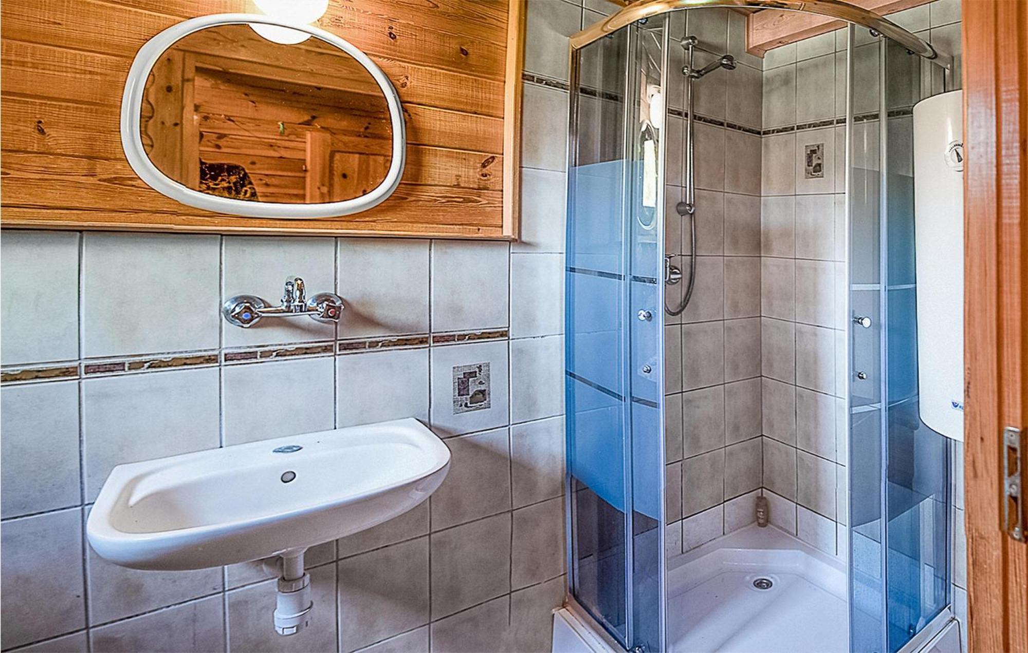 Nice Home In Mscice With Kitchen Bagian luar foto